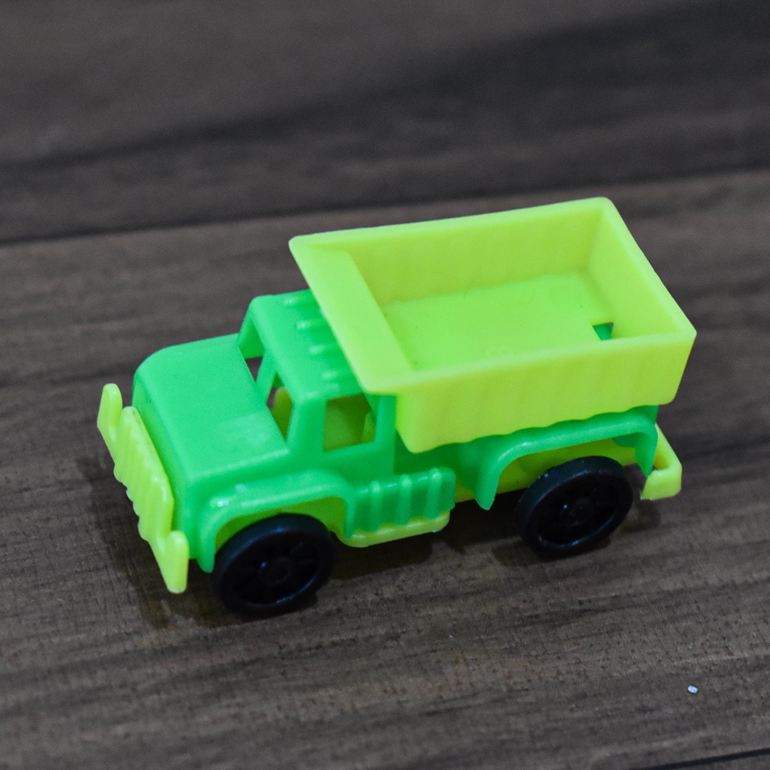 Dumper truck toys for kids, 30-piece set Dumper truck toys for kids, 30-piece set